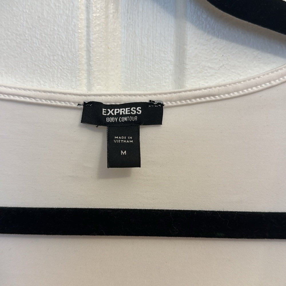 Express whit body contour bodysuit - Picture 3 of 5